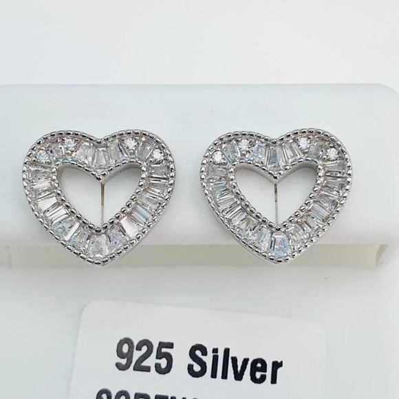 - 925 Sterling Silver Cubic Zirconia Earrings U19254819
